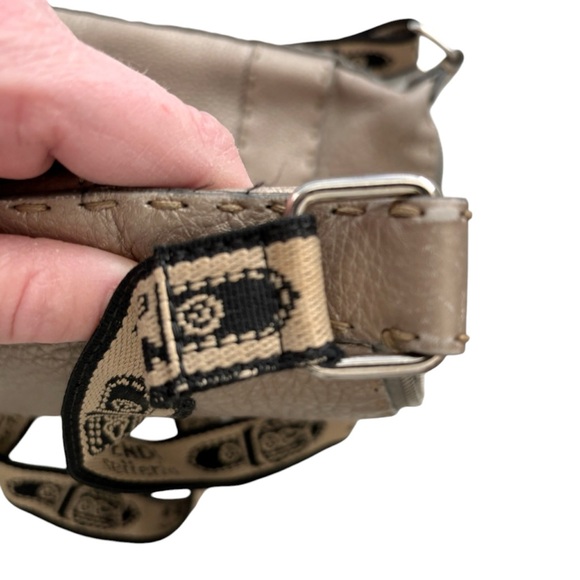 FENDI Vintage Selleria Grey/Silver Leather Crossbody Bag - Picture 7 of 15